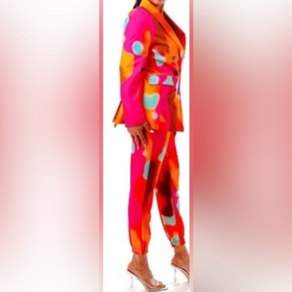 NWOT Jogger Suit - Picture 2 of 4